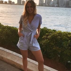 Meet your Posher, Dana